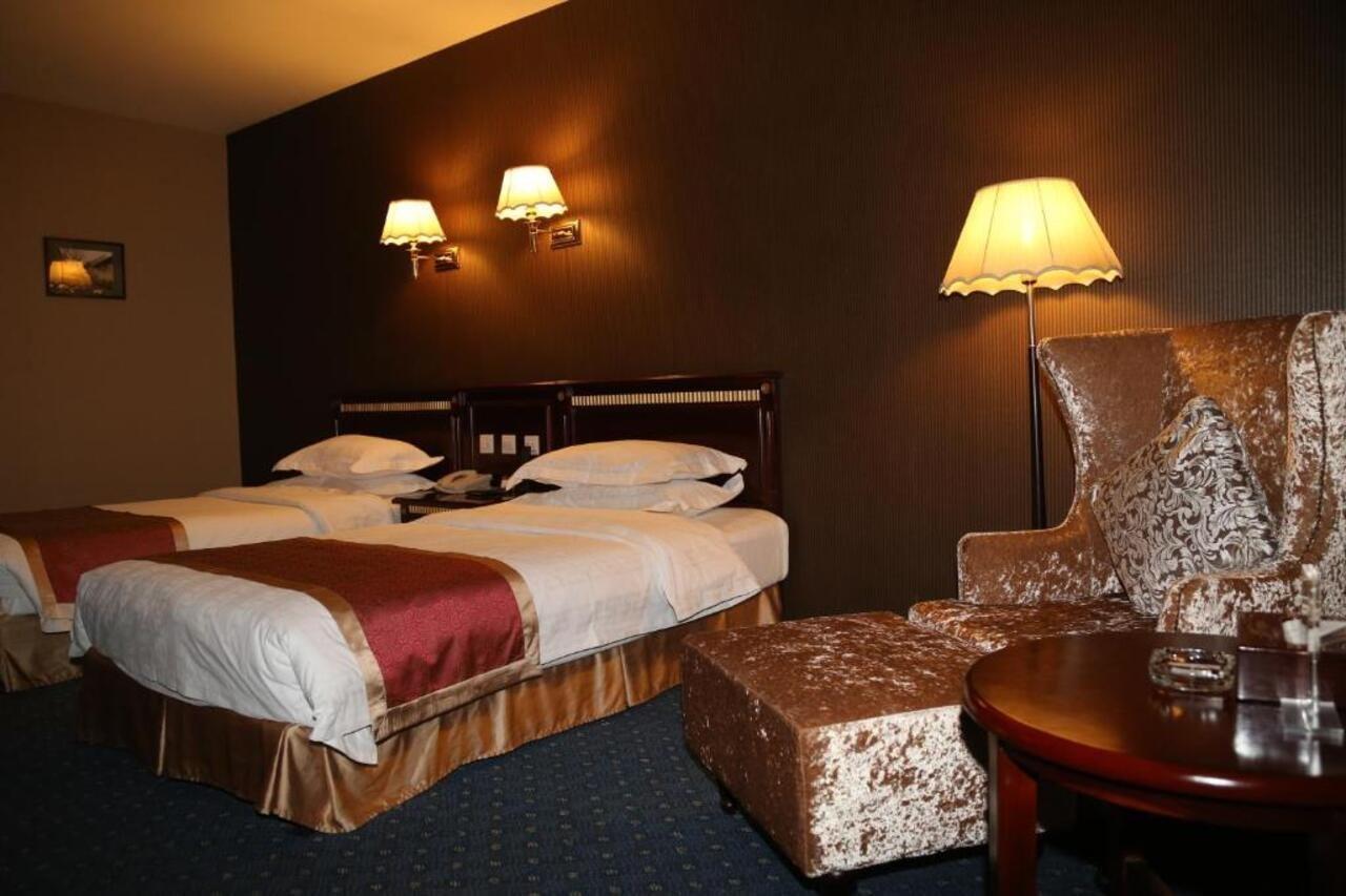 Beijing Commercial Business Hotel Bagian luar foto